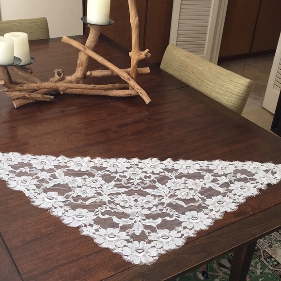 White Lace Collar - Picture 2 of 3